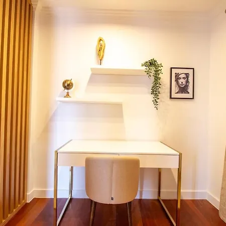 Madalenas Terrace House *